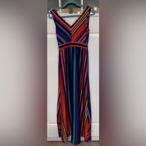 Worthington Women’s size 4 light weight stunning Maxi Dress
